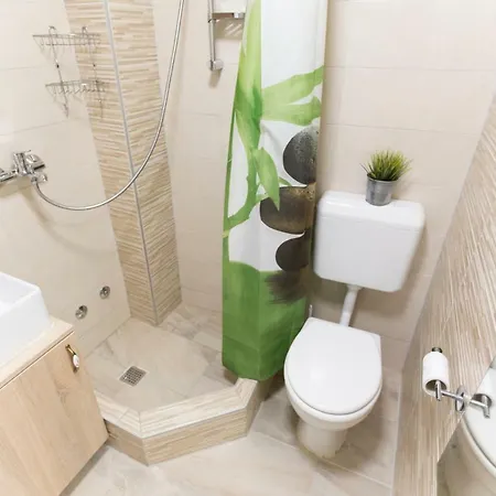 City Pearl Studio Apartment *
